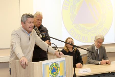 RAZŠIRJENA SEJA ŠTABA CIVILNE ZAŠČITE ZA NOTRANJSKO 45 FOTO LJUBO VUKELIČ